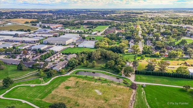 11611 Douglas Avenue, Huntley, IL 60142