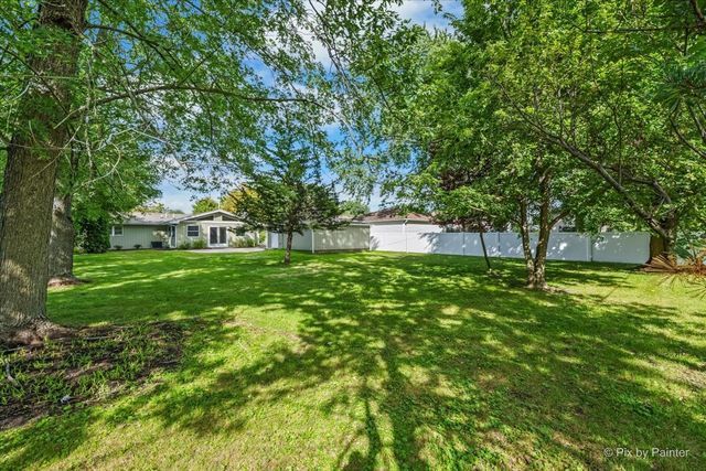 11611 Douglas Avenue, Huntley, IL 60142