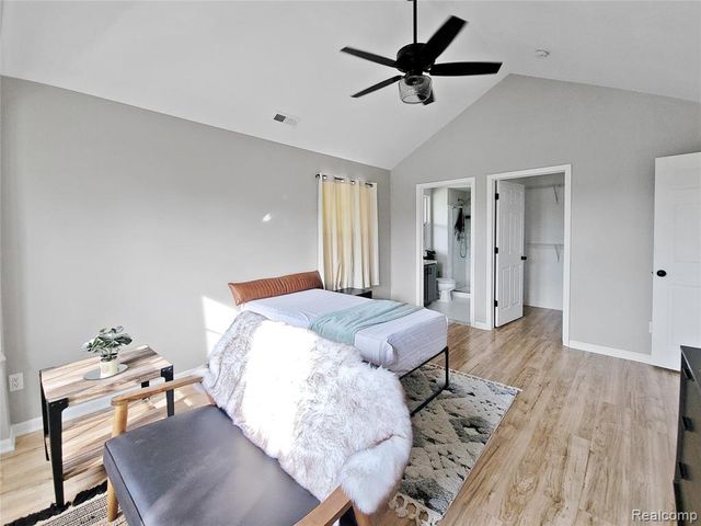 53724 Newberry Drive 127, Chesterfield, MI 48051