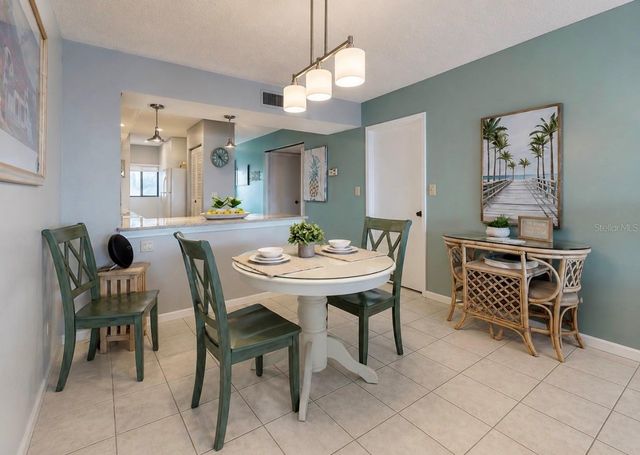 810 BAHIA DEL SOL DRIVE 16, Ruskin, FL 33570