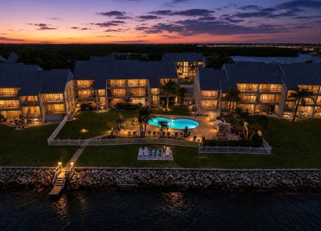 810 BAHIA DEL SOL DRIVE 16, Ruskin, FL 33570