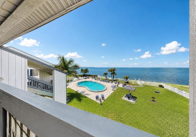 810 BAHIA DEL SOL DRIVE 16, Ruskin, FL 33570