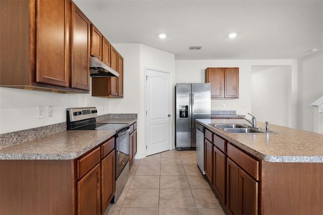 2024 GRIFFIN OAKS WAY, Tavares, FL 32778