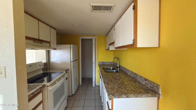 4605 E PUEBLO Avenue, Phoenix, AZ 85040