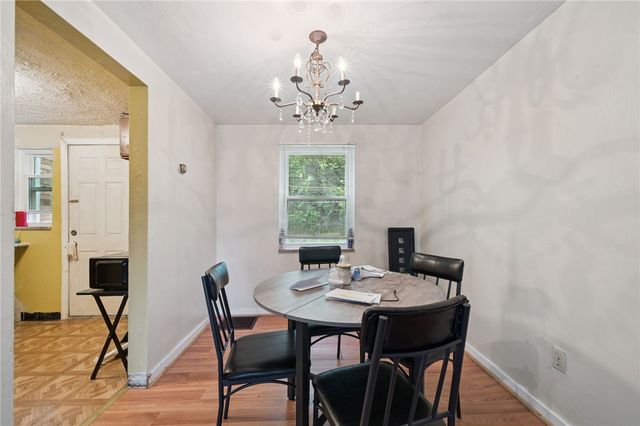 8166 Chaske St, Verona, PA 15147