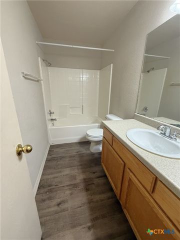 415 E 4th Avenue B, Belton, TX 76513