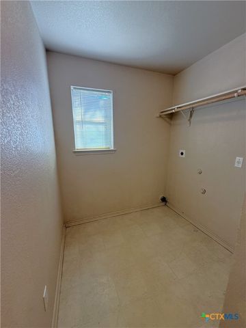 415 E 4th Avenue B, Belton, TX 76513