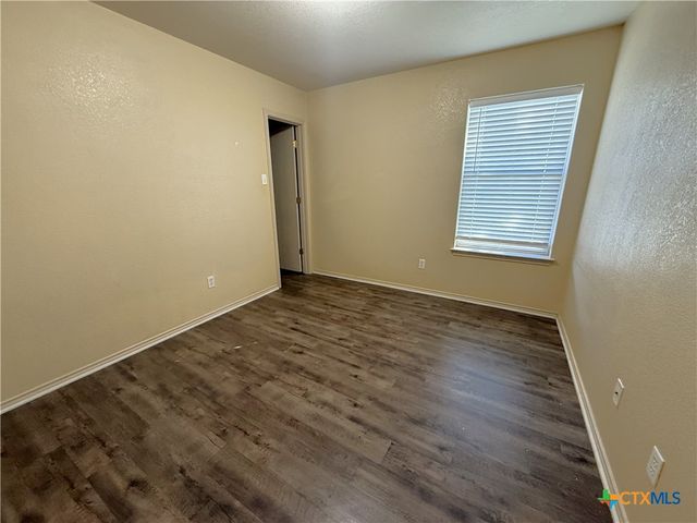 415 E 4th Avenue B, Belton, TX 76513