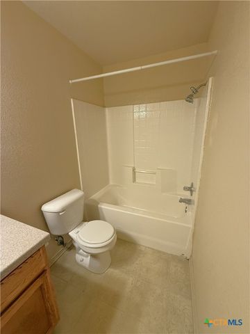 415 E 4th Avenue B, Belton, TX 76513