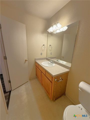 415 E 4th Avenue B, Belton, TX 76513