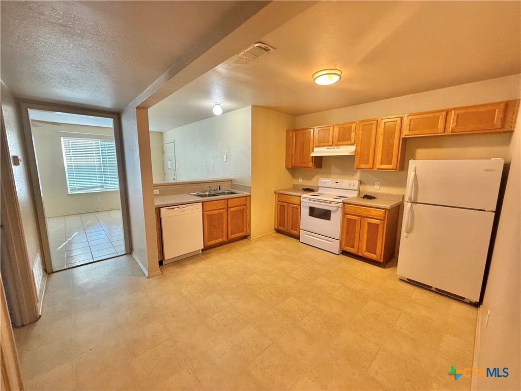 415 E 4th Avenue B, Belton, TX 76513