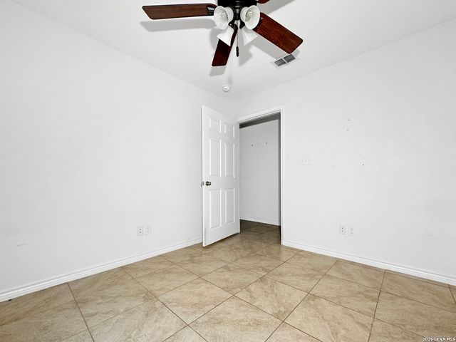 505 Indian Crossing, Jourdanton, TX 78026