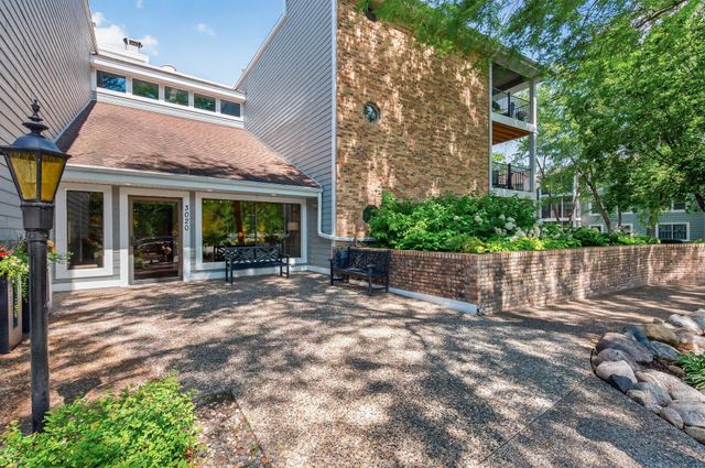 3020 Saint Albans Mill Road 205, Hopkins, MN 55305