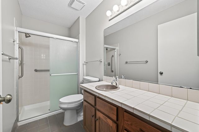 3020 Saint Albans Mill Road 205, Hopkins, MN 55305