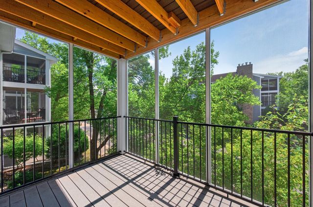3020 Saint Albans Mill Road 205, Hopkins, MN 55305