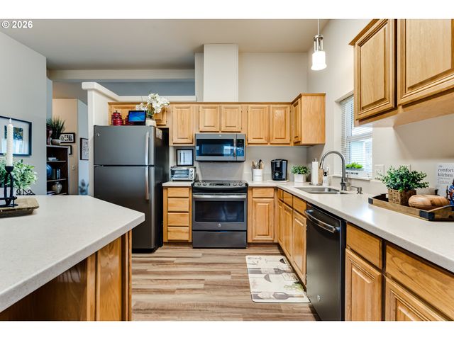 3700 BABCOCK Ln 119, Eugene, OR 97401