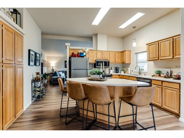 3700 BABCOCK Ln 119, Eugene, OR 97401