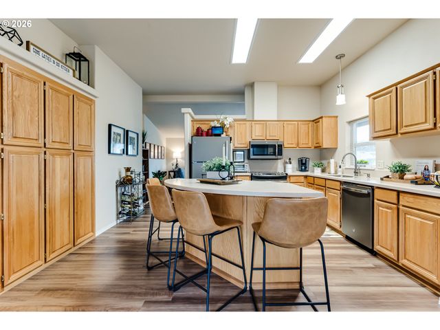 3700 BABCOCK Ln 119, Eugene, OR 97401