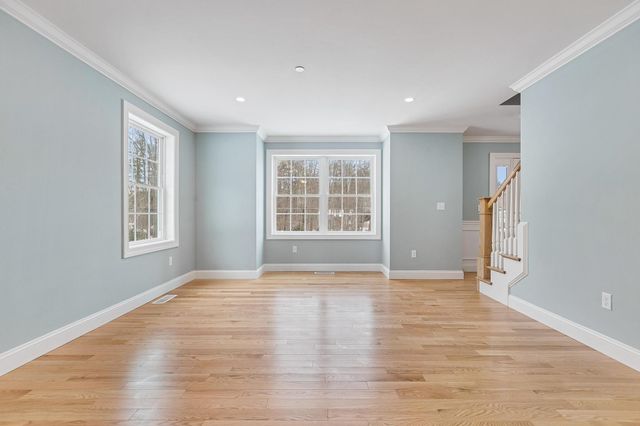 343 Island Pond Road, Derry, NH 03038