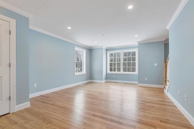 343 Island Pond Road, Derry, NH 03038