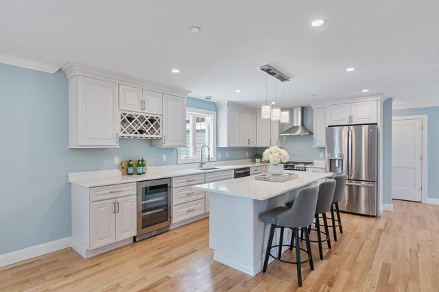 343 Island Pond Road, Derry, NH 03038