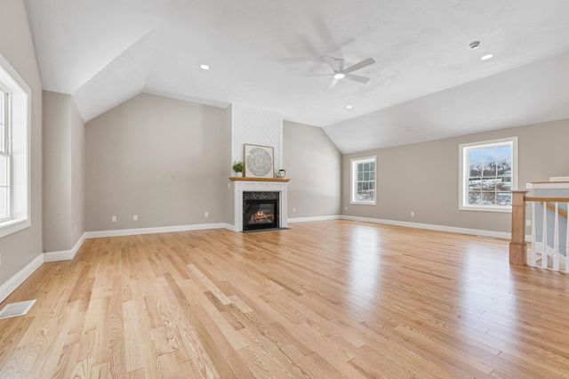 343 Island Pond Road, Derry, NH 03038