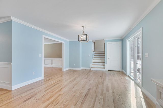 343 Island Pond Road, Derry, NH 03038