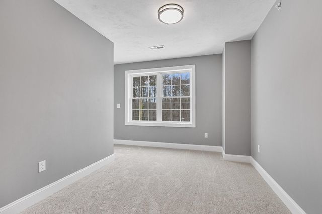 343 Island Pond Road, Derry, NH 03038