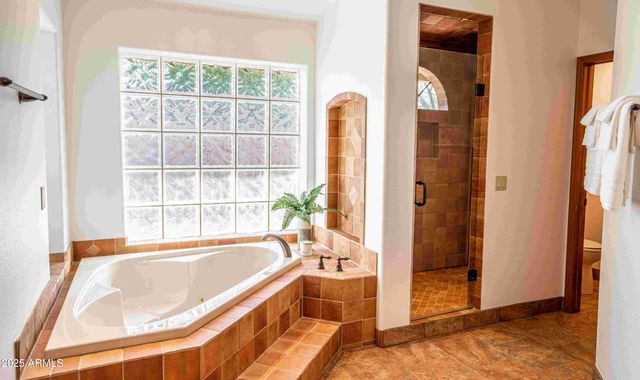 5426 E LIBBY Street, Scottsdale, AZ 85254