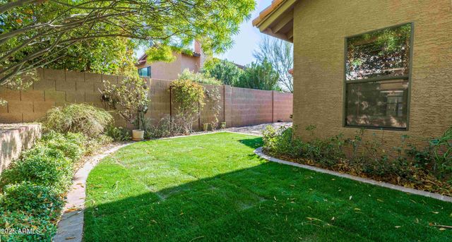 5426 E LIBBY Street, Scottsdale, AZ 85254