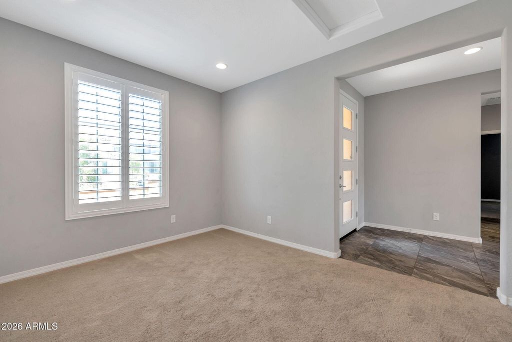 5819 N 88TH Lane, Glendale, AZ 85305 — photo 4