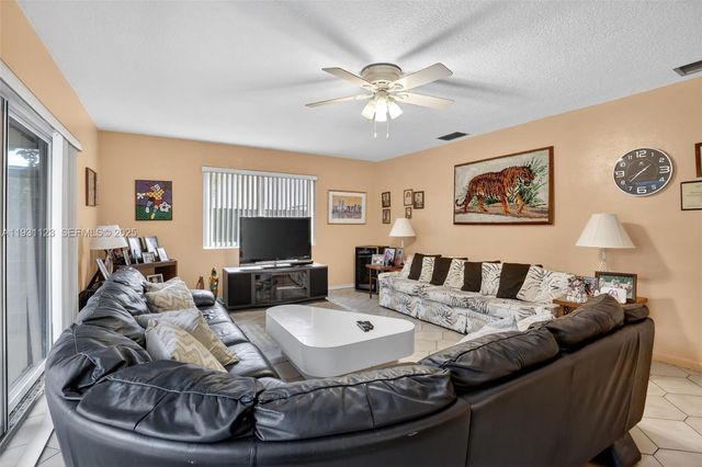 2221 NW 82nd Way, Pembroke Pines, FL 33024