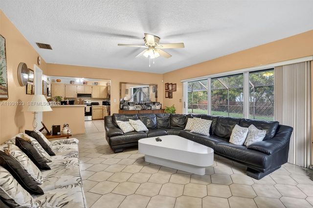 2221 NW 82nd Way, Pembroke Pines, FL 33024