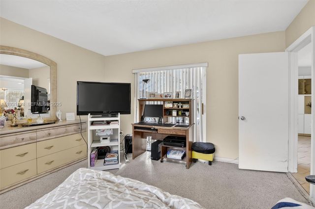 2221 NW 82nd Way, Pembroke Pines, FL 33024