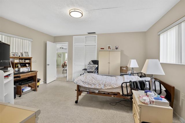 2221 NW 82nd Way, Pembroke Pines, FL 33024