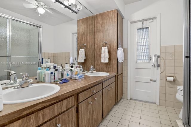 2221 NW 82nd Way, Pembroke Pines, FL 33024