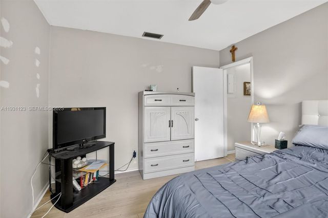 2221 NW 82nd Way, Pembroke Pines, FL 33024