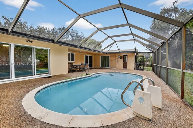 2221 NW 82nd Way, Pembroke Pines, FL 33024