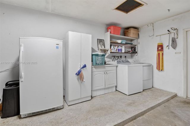 2221 NW 82nd Way, Pembroke Pines, FL 33024