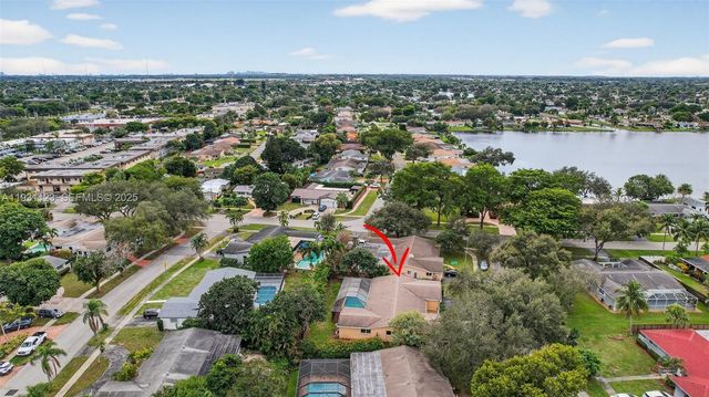 2221 NW 82nd Way, Pembroke Pines, FL 33024