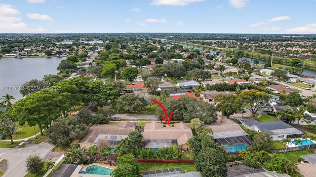 2221 NW 82nd Way, Pembroke Pines, FL 33024