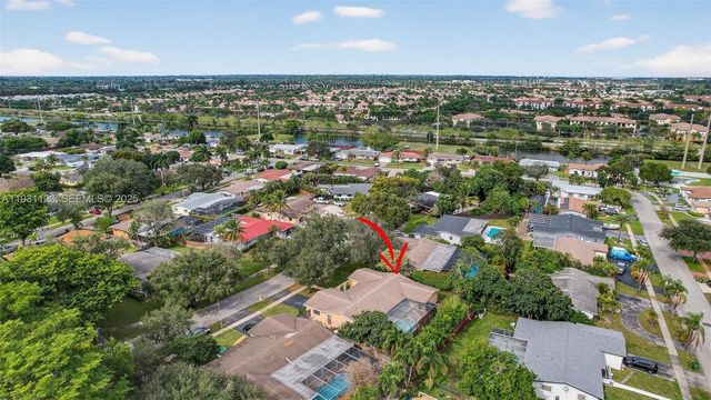2221 NW 82nd Way, Pembroke Pines, FL 33024