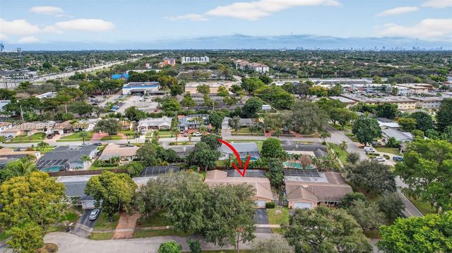 2221 NW 82nd Way, Pembroke Pines, FL 33024