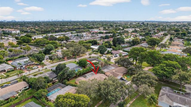 2221 NW 82nd Way, Pembroke Pines, FL 33024