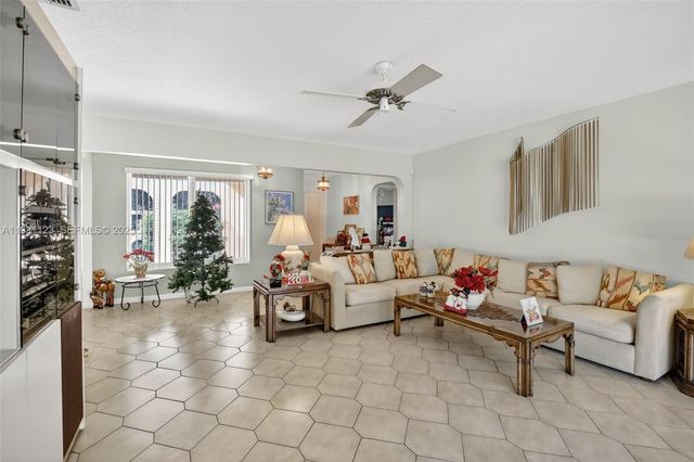 2221 NW 82nd Way, Pembroke Pines, FL 33024