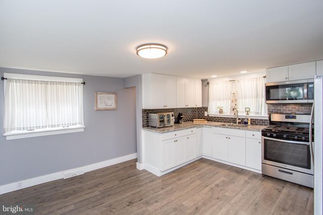 445 BLUE BELL RD, Williamstown, NJ 08094