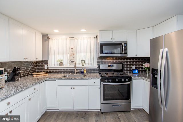 445 BLUE BELL RD, Williamstown, NJ 08094