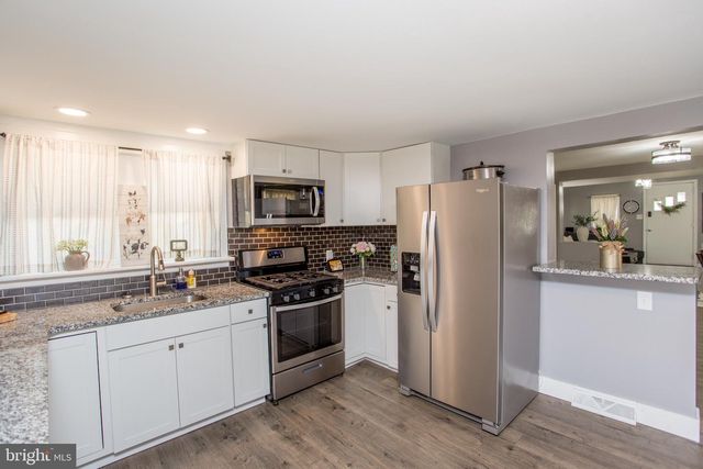 445 BLUE BELL RD, Williamstown, NJ 08094