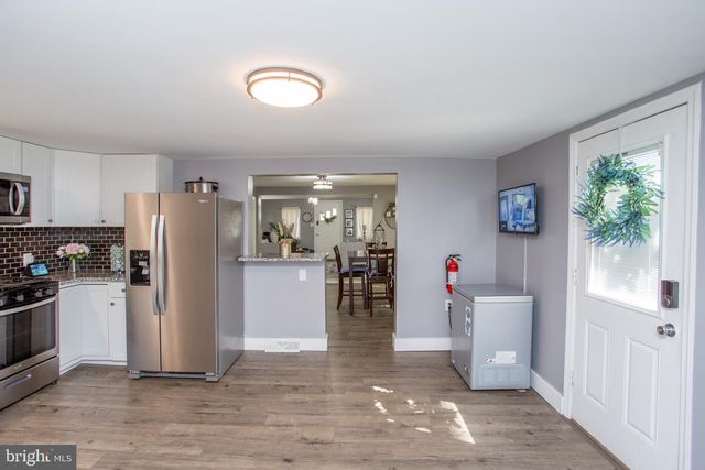 445 BLUE BELL RD, Williamstown, NJ 08094