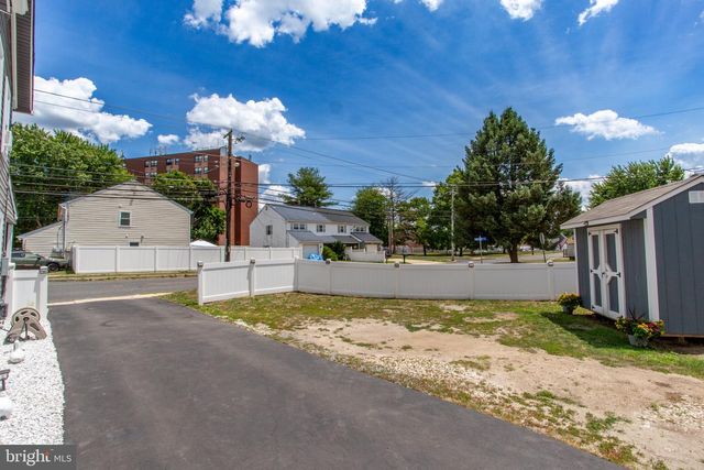 445 BLUE BELL RD, Williamstown, NJ 08094